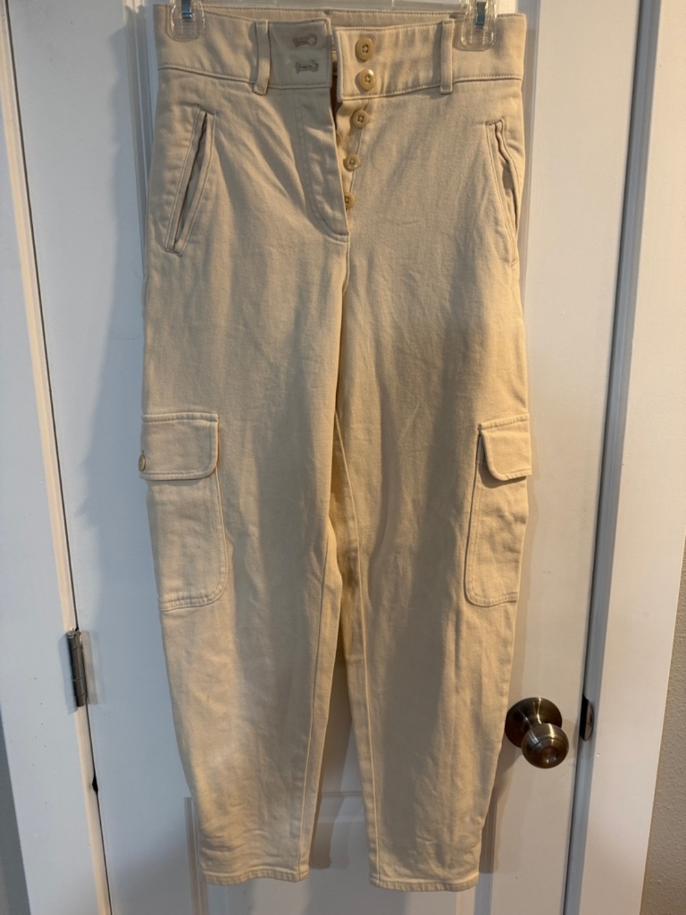 Wilfred Cream Straight-Leg Cargo Pants